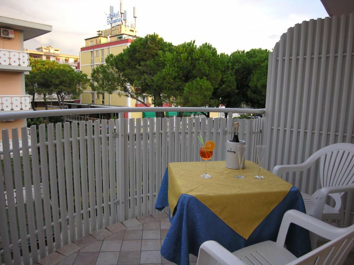 Hotel Garni Tahiti Bibione Ngoại thất bức ảnh